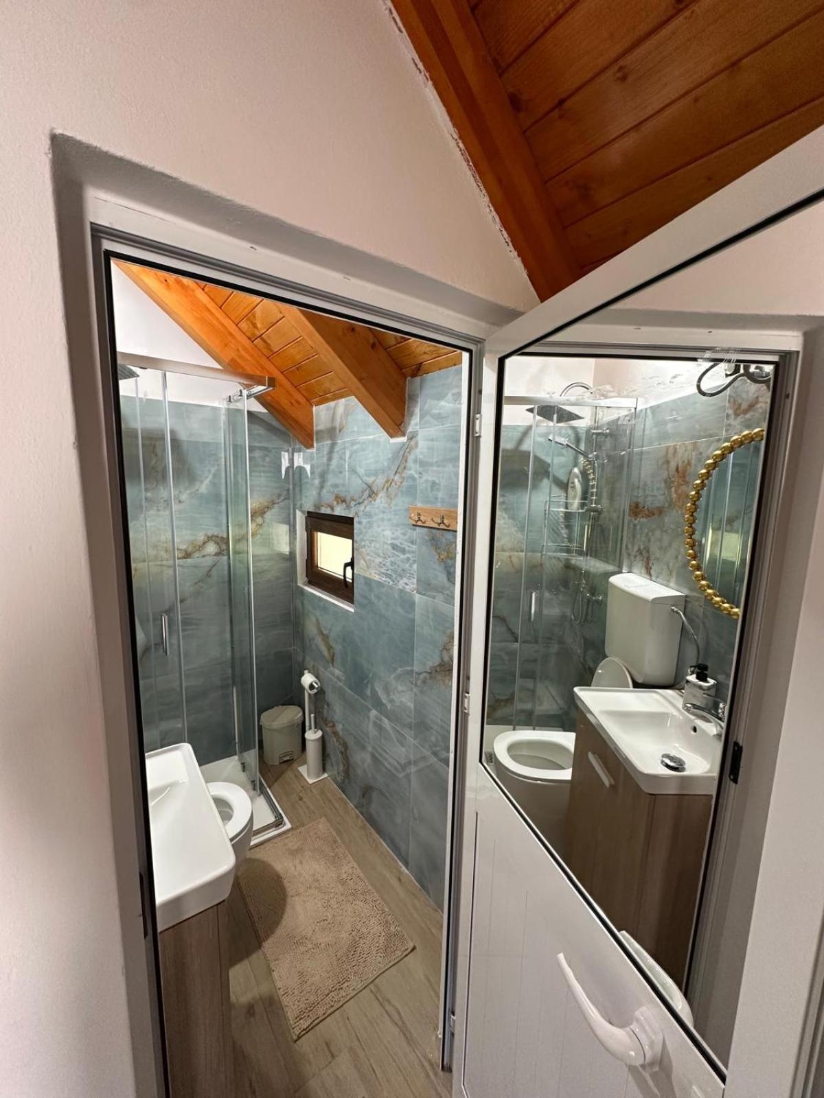 Bujtina Okoli Bed & Breakfast